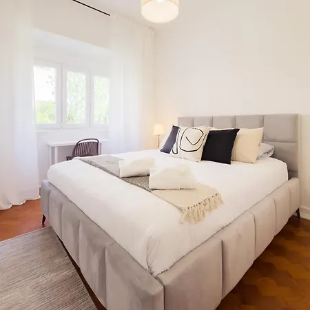 بيت ضيافة 4d- Wake Up In Lisbon, Where History Meets Everyday Local Life Lisboa